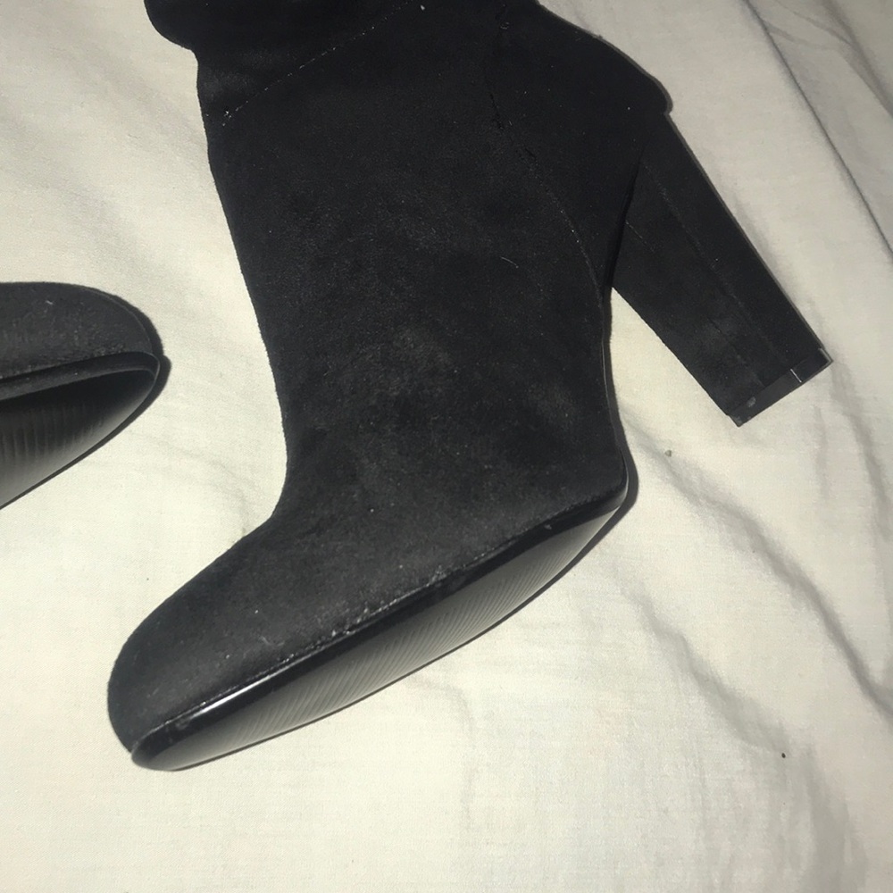 Boots - Picture 4 of 4